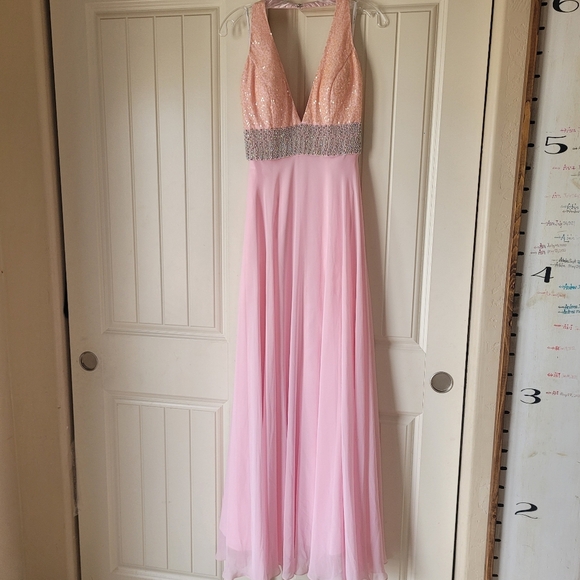 Le Gala Tony Bowls pink Halter Ball Gown size 6 - Picture 1 of 10